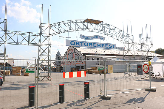 Haupteingang Oktoberfest am 20.08.2018 (©Foto: Martin Schmitz)